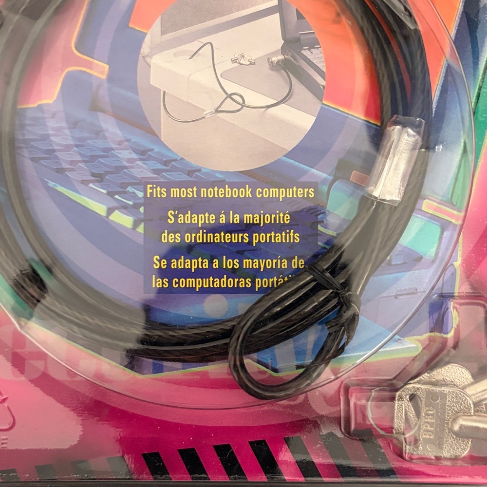 Master Lock Notebook Security Cable - Picture 3 of 6